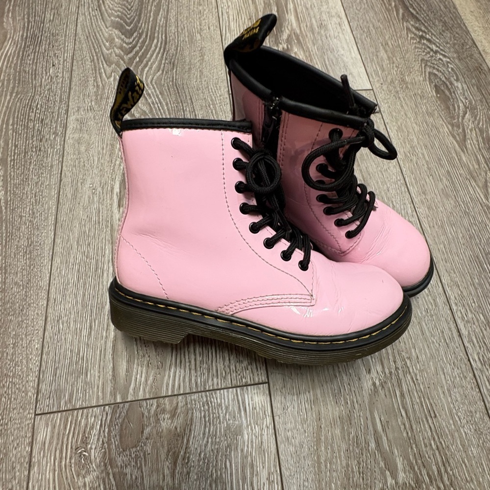 Dr.Martens 1460 pastel Pink Kids Boots - Picture 1 of 12